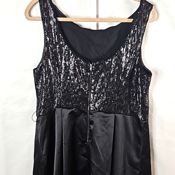 The Limited Black Sequins Dress Size 14 NWT - Picture 6 of 8